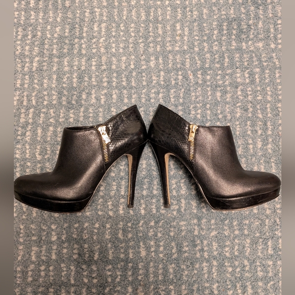 Michael Kors platform booties - Picture 5 of 6